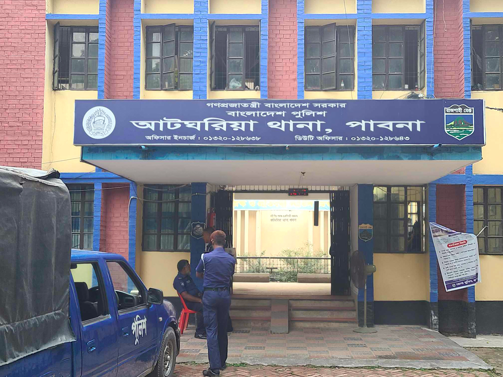 ট্রাকের সাথে সংঘর্ষে প্রাণ গেল মোটরসাইকেল চালকের